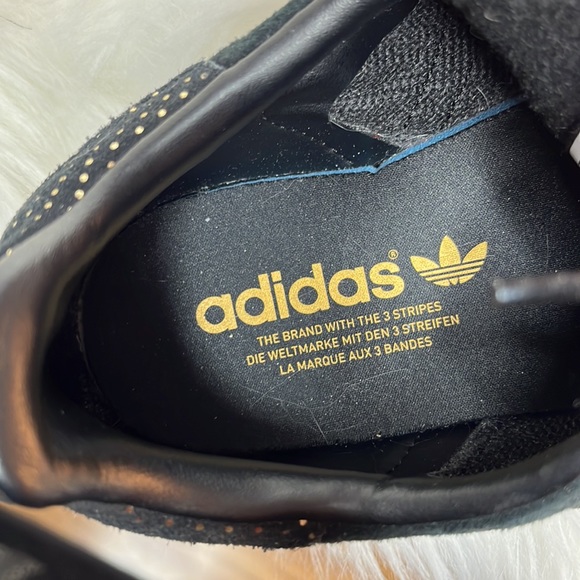 Adidas size 8 Black/Gold sneakers - Picture 2 of 6